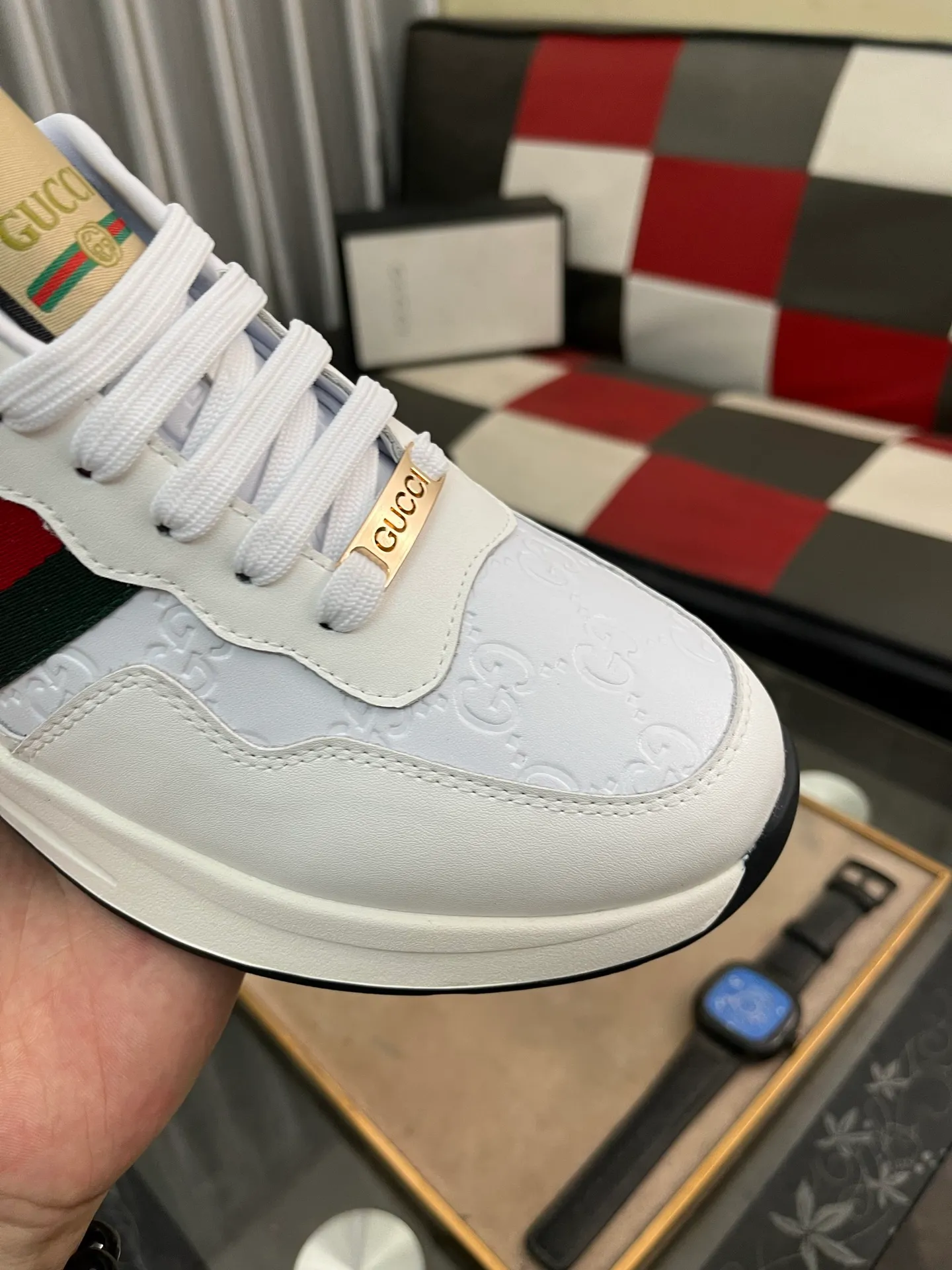Men's shoes💰420⌚️⌚️[GUCCI] Gucci men's casual shoes are absolutely popular🔥The ultimate matching item for trendy men! The charm of super texture is unstoppable. This is the main recommendation. The upper is made of high-quality cowhide, with pig lining feet and wear-resistant rubber sole. It is noble and elegant! Extremely comfortable🎁🎁You can be as handsome as you want💪 Size 38-44! 2️⃣colors available